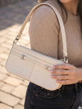 Cream Croc-Embossed Shoulder Bag - Elegant Everyday Style
